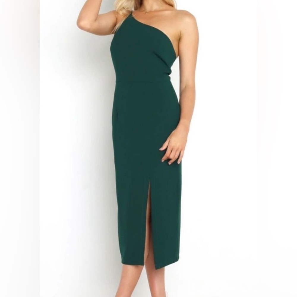 Petal and Pup Emerald Green One Shoulder Xiomar Dress Size 8